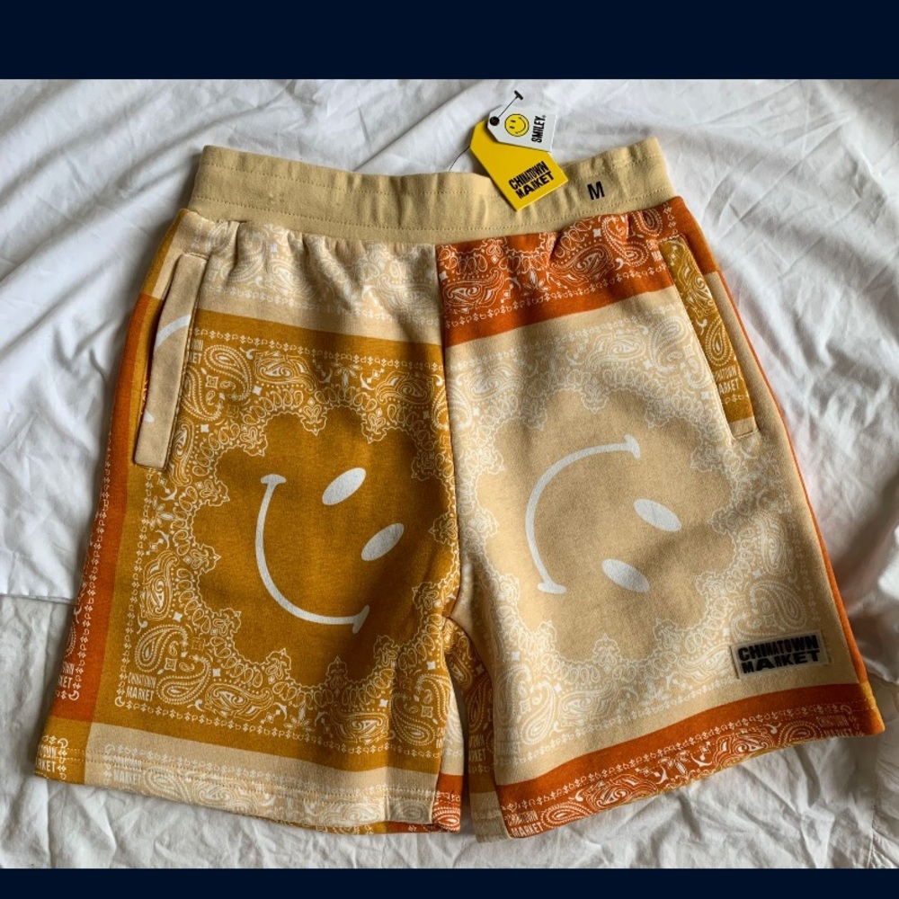CHINATOWN MARKET PAISLEY SHORTS